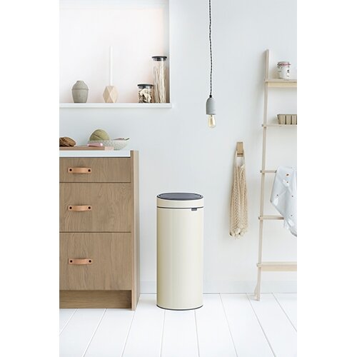 Brabantia Touch Bin New Almond | Tuincentrum Boet