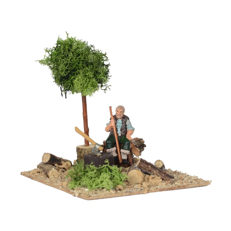 Houthakker met Boom en Houtstapel - 15x15x16 cm