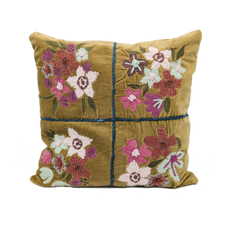 Sierkussen Bloemen Okergeel Velvet - 45x45 cm - afbeelding 1