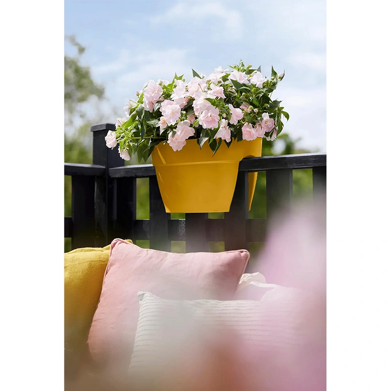 Elho Vibia Campana Flower Bridge Wandpot 40 cm - Honing Geel - afbeelding 5