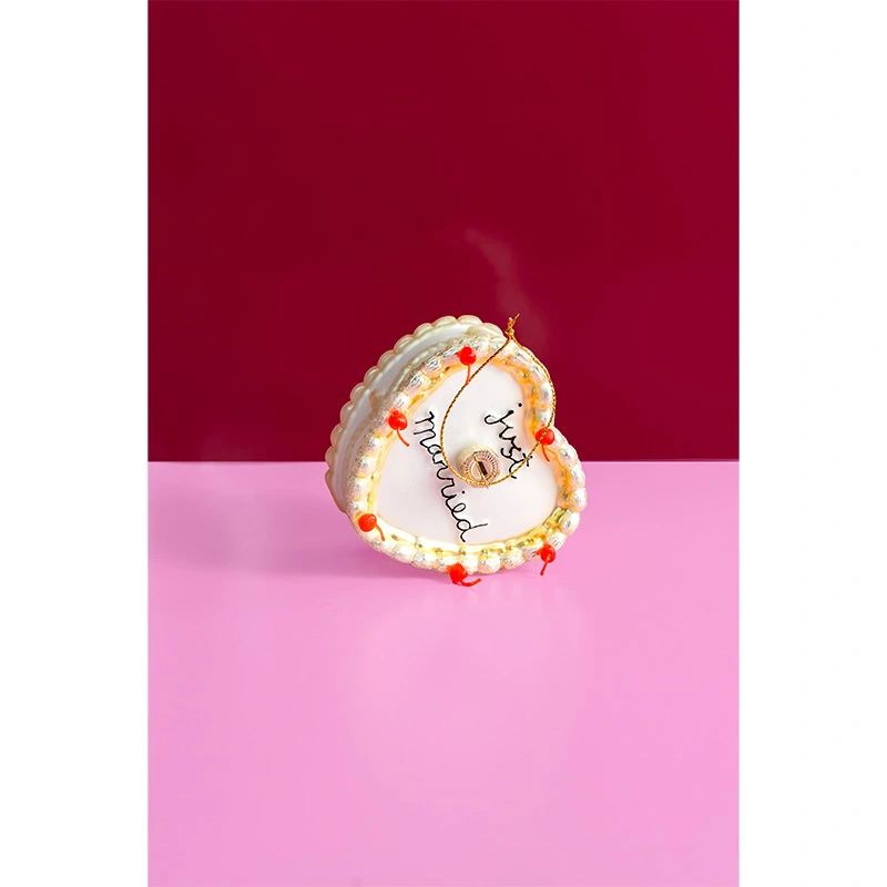 Yup Kerstornament Just Married Cake - afbeelding 1